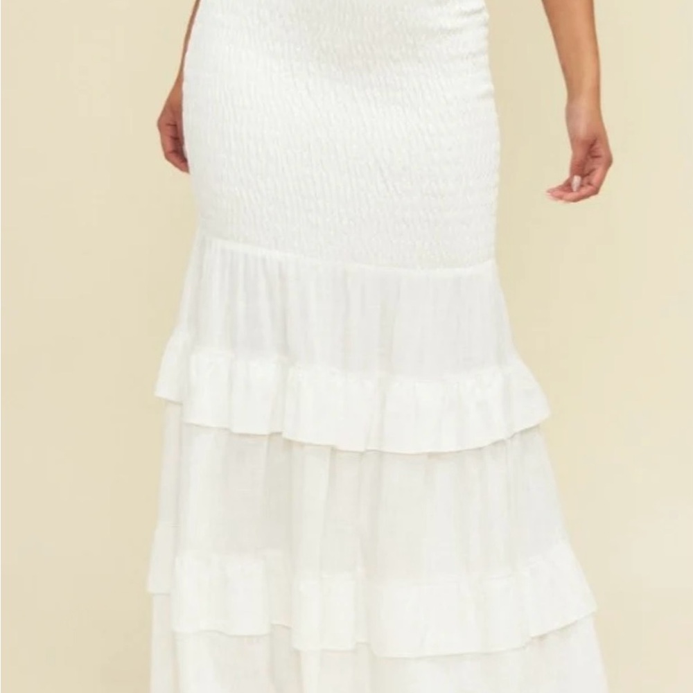 Elegant White Maxi Dress